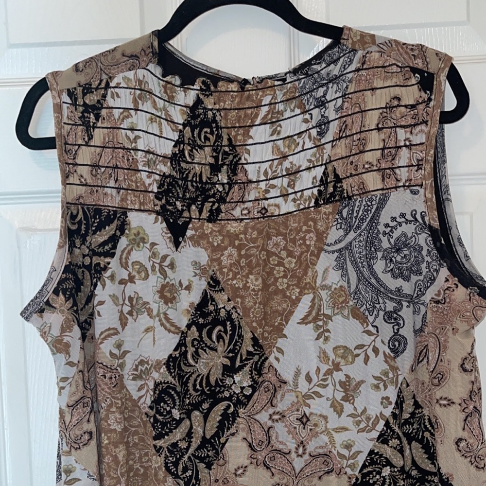 Brown short sleeve top